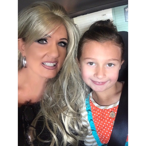 #1 ❤️ Meet Your Posher, Melinda ❤️ Posh Ambassador ❤️ - Picture 5 of 8